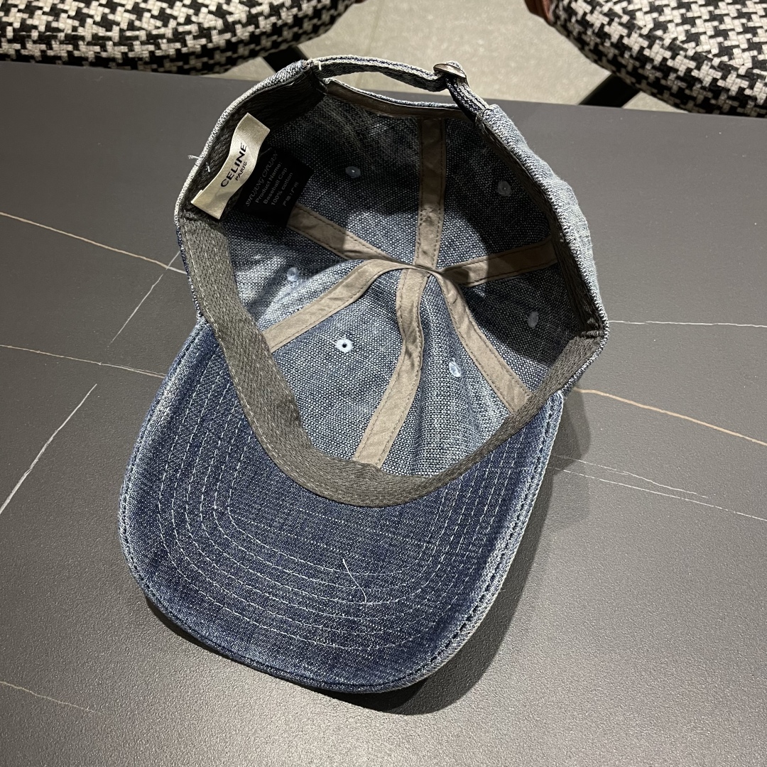 新款上新～🆕🆕赛琳 celine牛仔棒球帽🧢好看是真的好看，牛仔特别有味道搭配什么衣服都好看，不洗头星