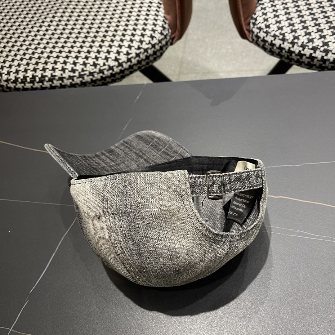  新款上新～🆕🆕赛琳 celine牛仔棒球帽🧢好看是真的好看，牛仔特别有味道搭配什么衣服都好看，不洗头星