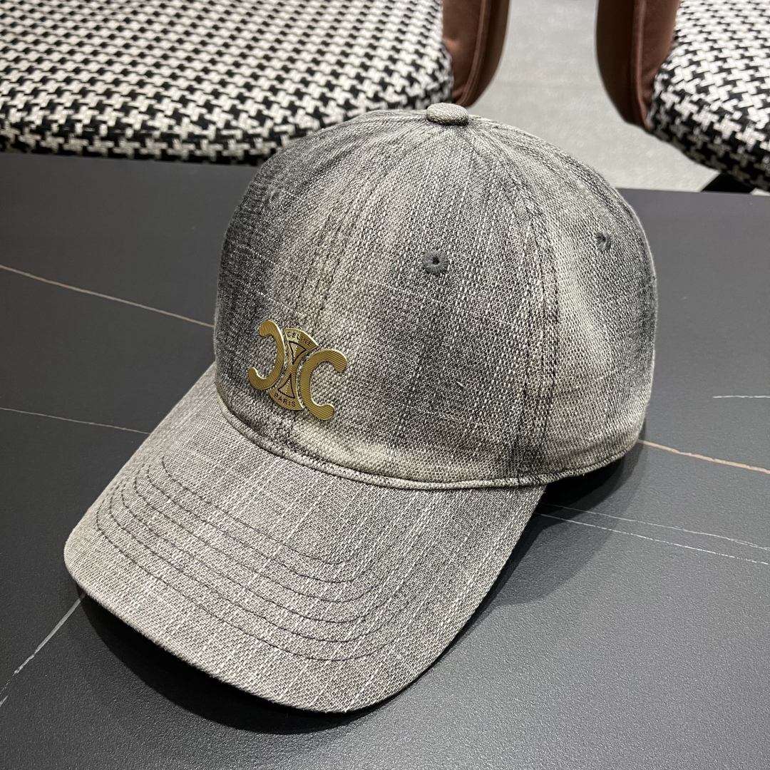  新款上新～🆕🆕赛琳 celine牛仔棒球帽🧢好看是真的好看，牛仔特别有味道搭配什么衣服都好看，不洗头星