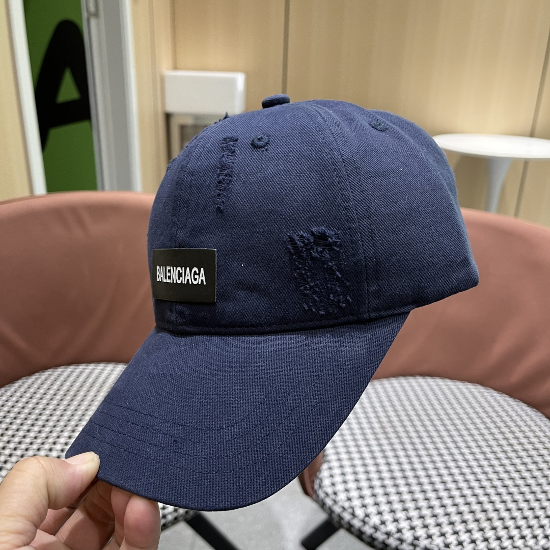  巴黎世家Balenciaga🧢棒球帽♥️质量非常棒👍休闲时尚🌼百搭款♥️男女同款！