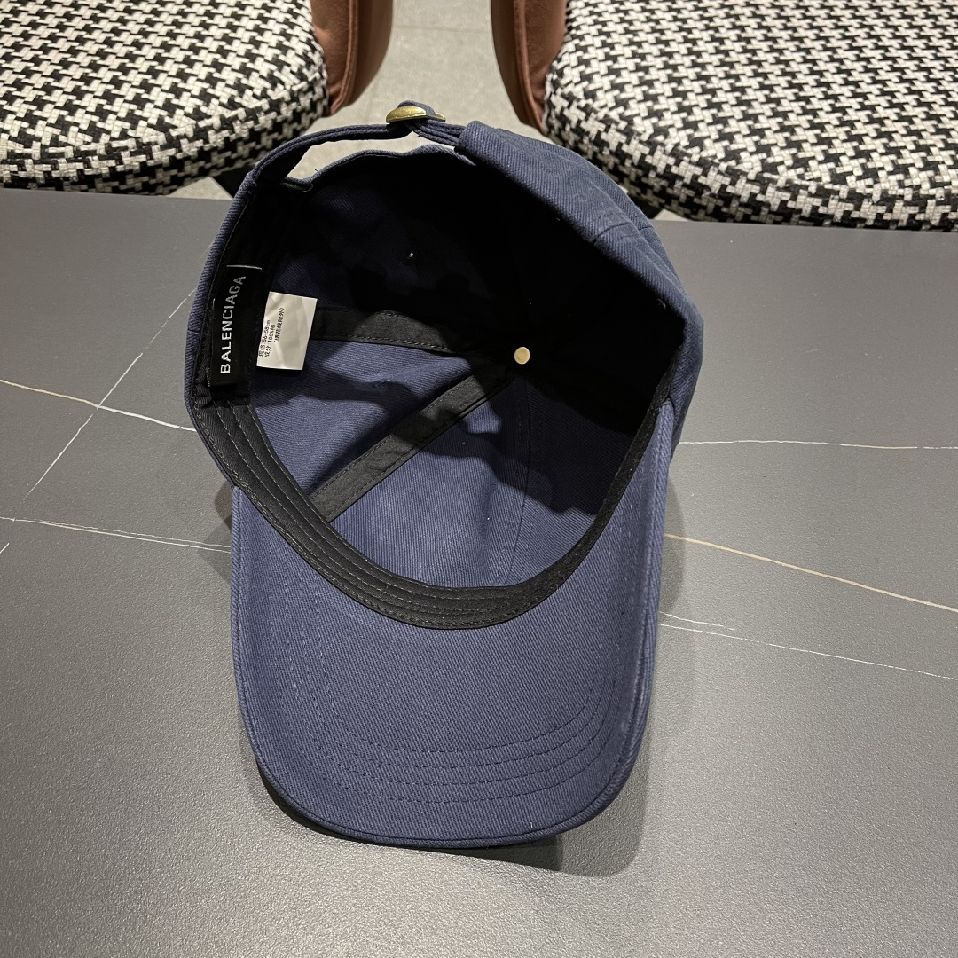  巴黎世家Balenciaga🧢棒球帽♥️质量非常棒👍休闲时尚🌼百搭款♥️男女同款！