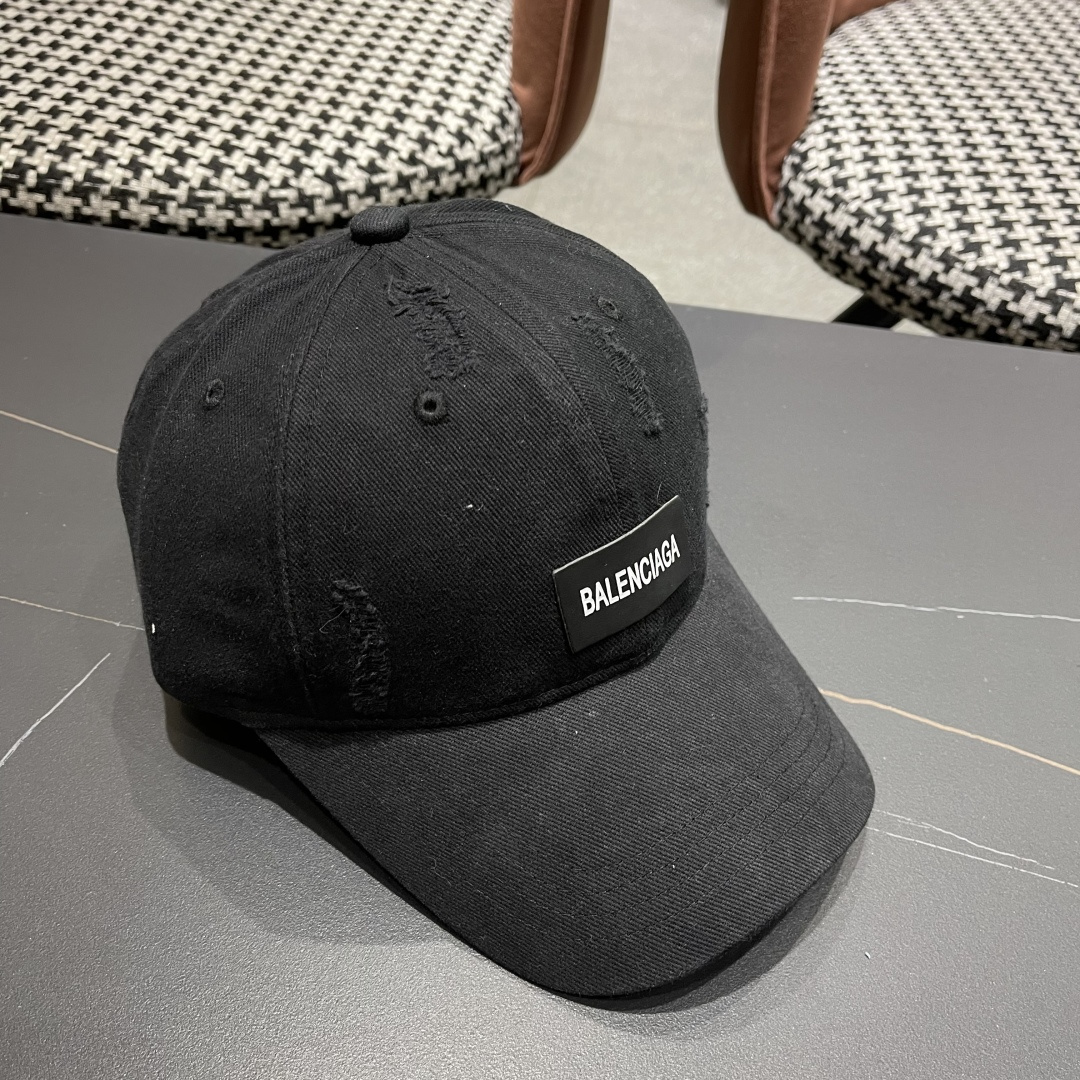  巴黎世家Balenciaga🧢棒球帽♥️质量非常棒👍休闲时尚🌼百搭款♥️男女同款！