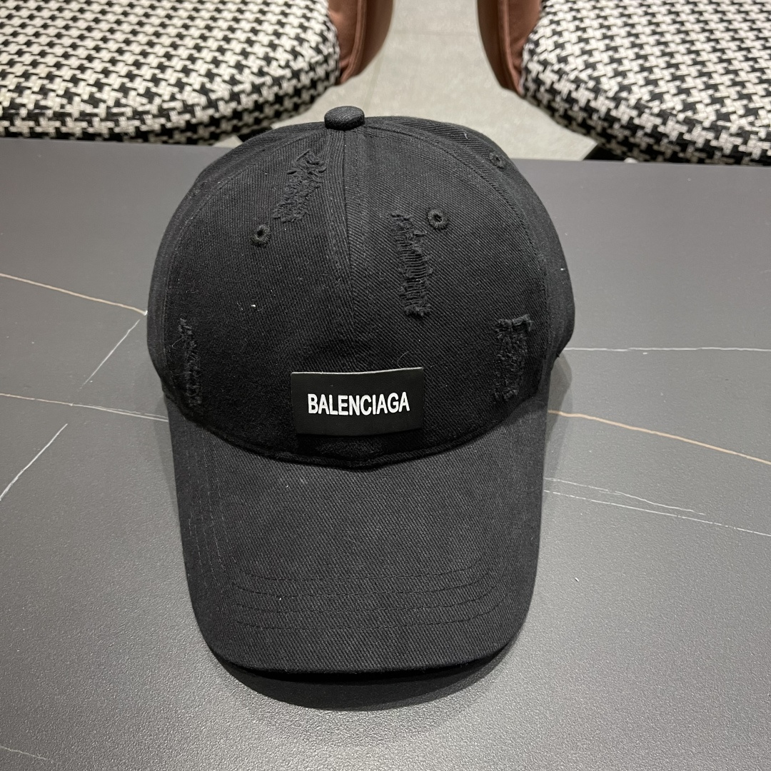  巴黎世家Balenciaga🧢棒球帽♥️质量非常棒👍休闲时尚🌼百搭款♥️男女同款！