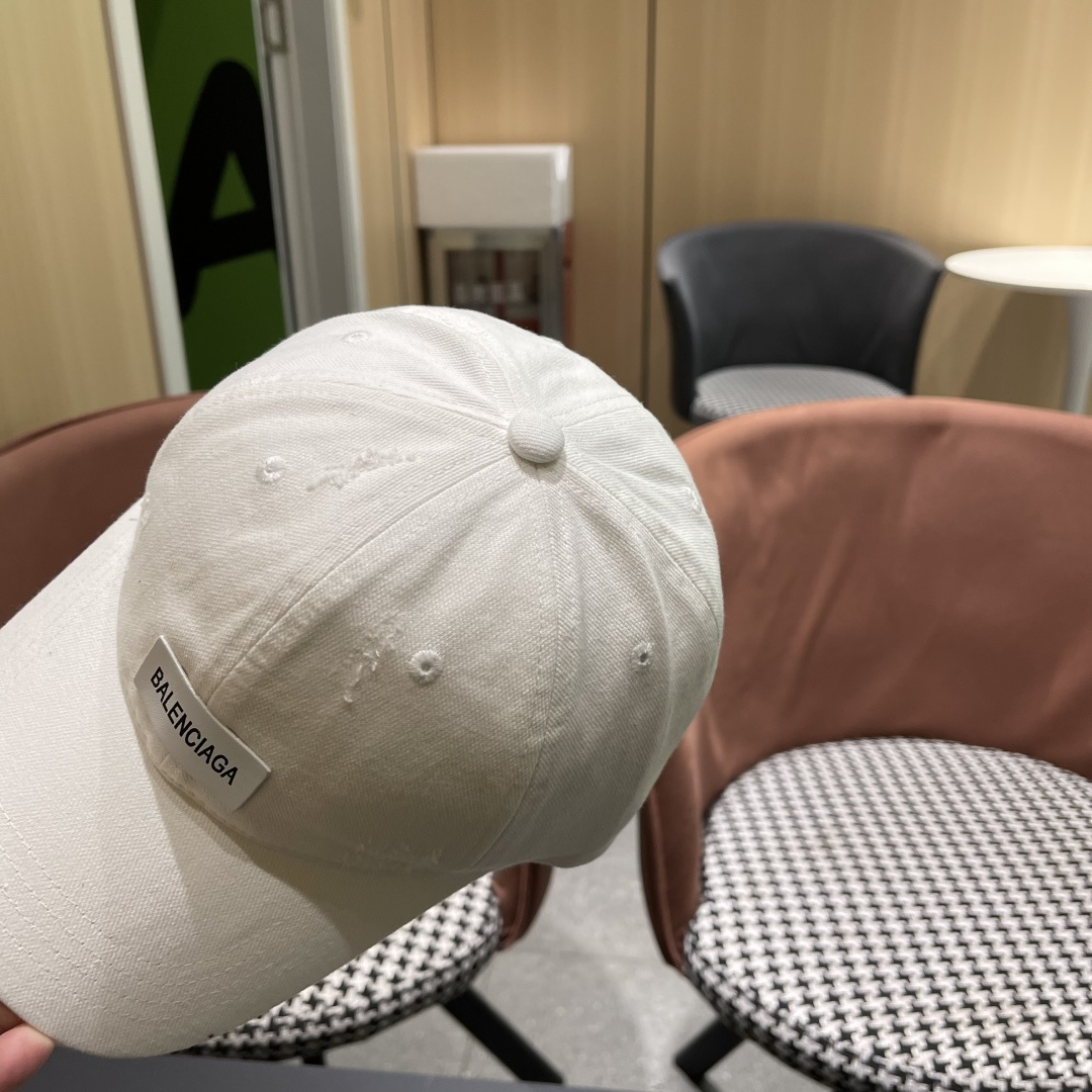  巴黎世家Balenciaga🧢棒球帽♥️质量非常棒👍休闲时尚🌼百搭款♥️男女同款！