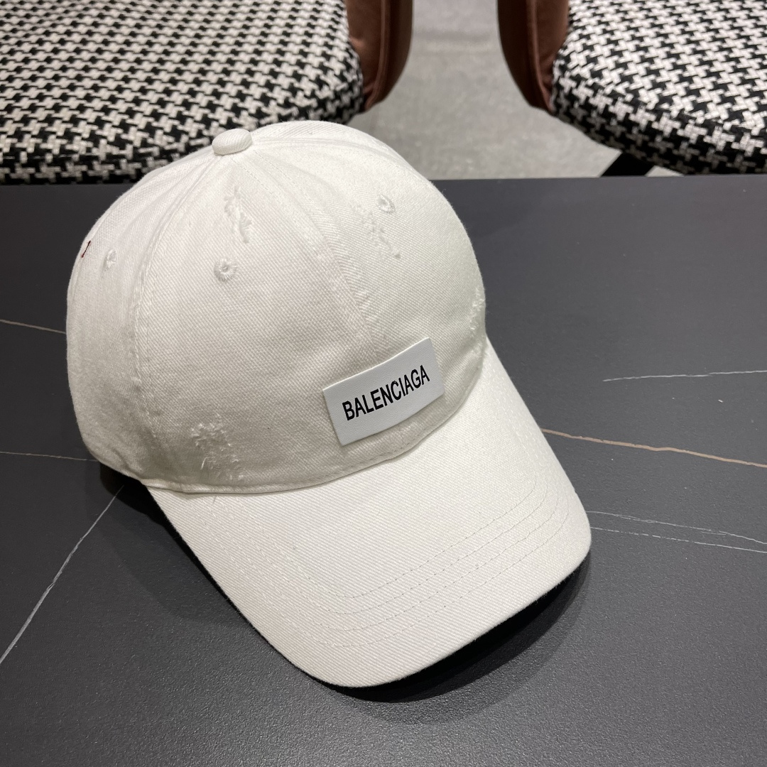  巴黎世家Balenciaga🧢棒球帽♥️质量非常棒👍休闲时尚🌼百搭款♥️男女同款！