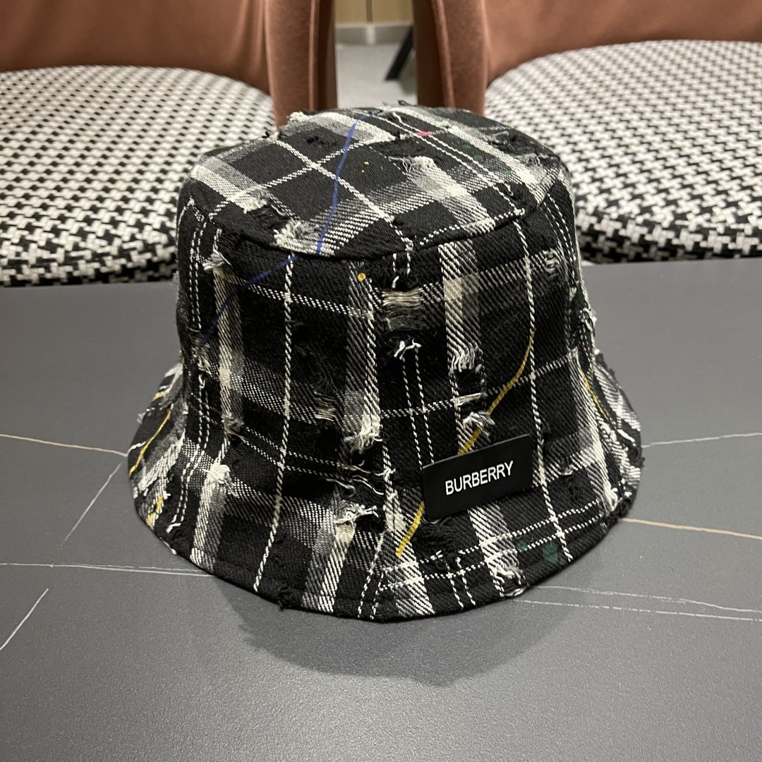  巴宝莉Burberry新款英伦风破洞格子渔夫帽女显脸小盆帽大头围户外水桶帽子