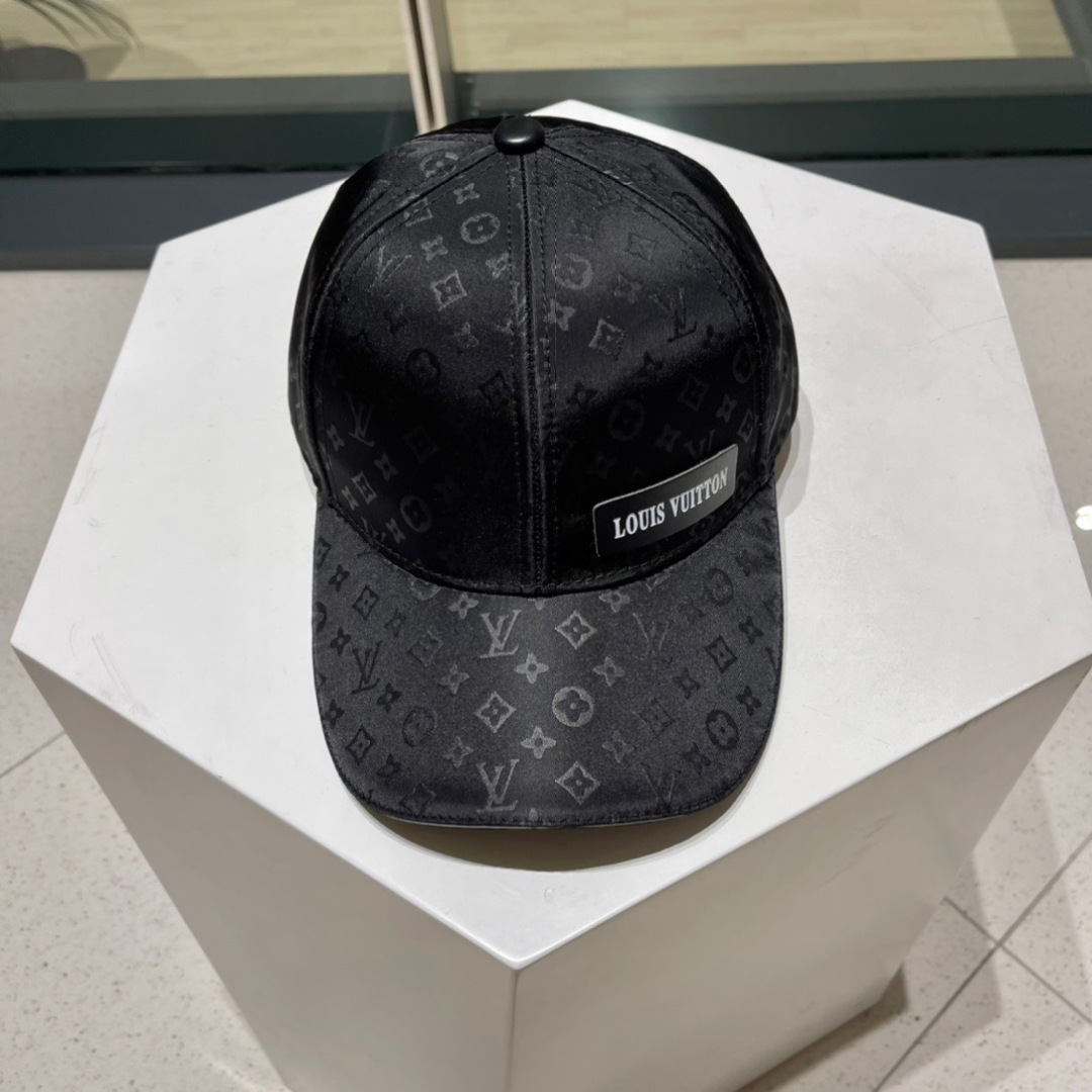 NO:362111,[LV] New baseball cap for the counter, big brands synchronize, super easy to match, shipped!  Hat Straw Hat Fisherman Hat Baseball Hat Knitted Hats, Hats, louis vuitton, espadrilles,hats【LV】专柜新款棒球帽,大牌同步,超好搭配,出货！帽子草帽渔夫帽棒球帽针织帽,帽子,louis vuitton,espadrilles,hats,hat