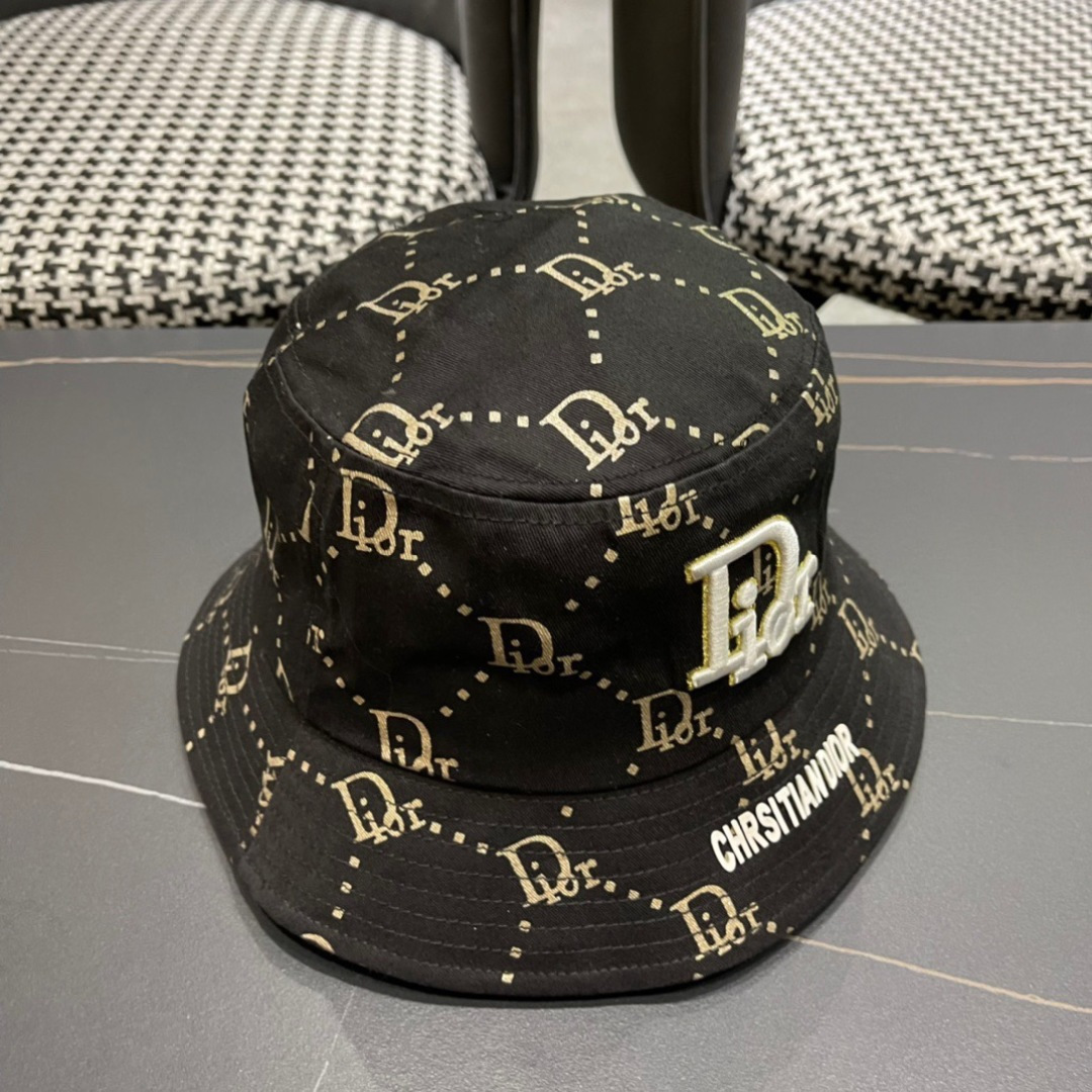 Dior 迪奥 新款原单渔夫帽， 精致純也格调很有感觉，很酷很时尚，专柜断货热门，质量超赞