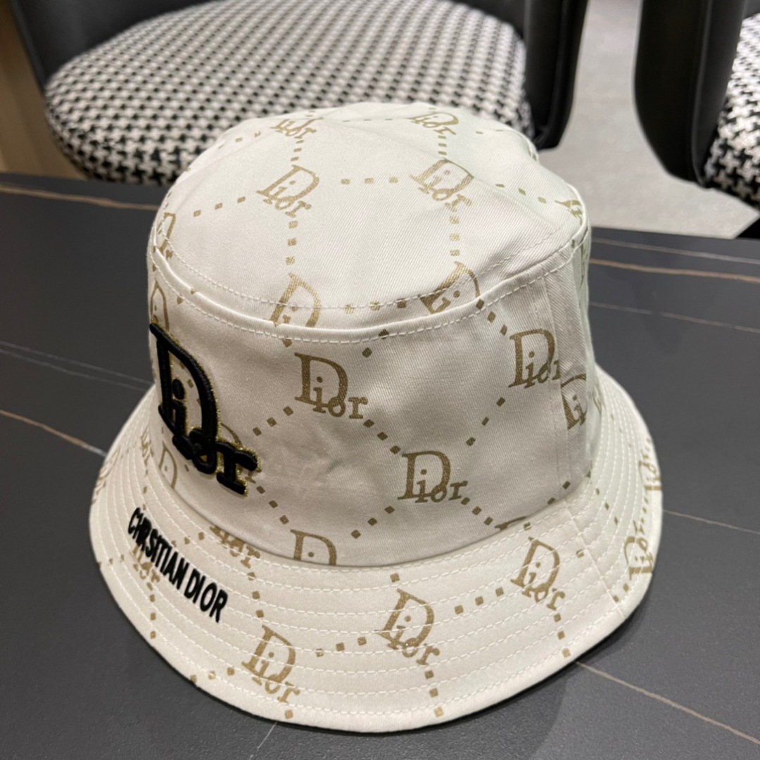 Dior 迪奥 新款原单渔夫帽， 精致純也格调很有感觉，很酷很时尚，专柜断货热门，质量超赞