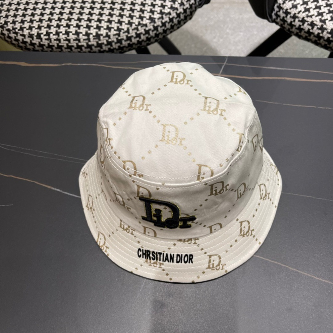 Dior 迪奥 新款原单渔夫帽， 精致純也格调很有感觉，很酷很时尚，专柜断货热门，质量超赞