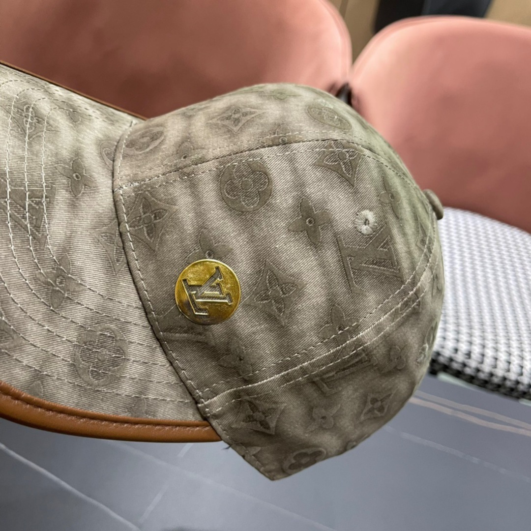  新款出货！LV路易威登新款原单棒球帽， 专柜11开模订制，轻盈透气！质量超赞，