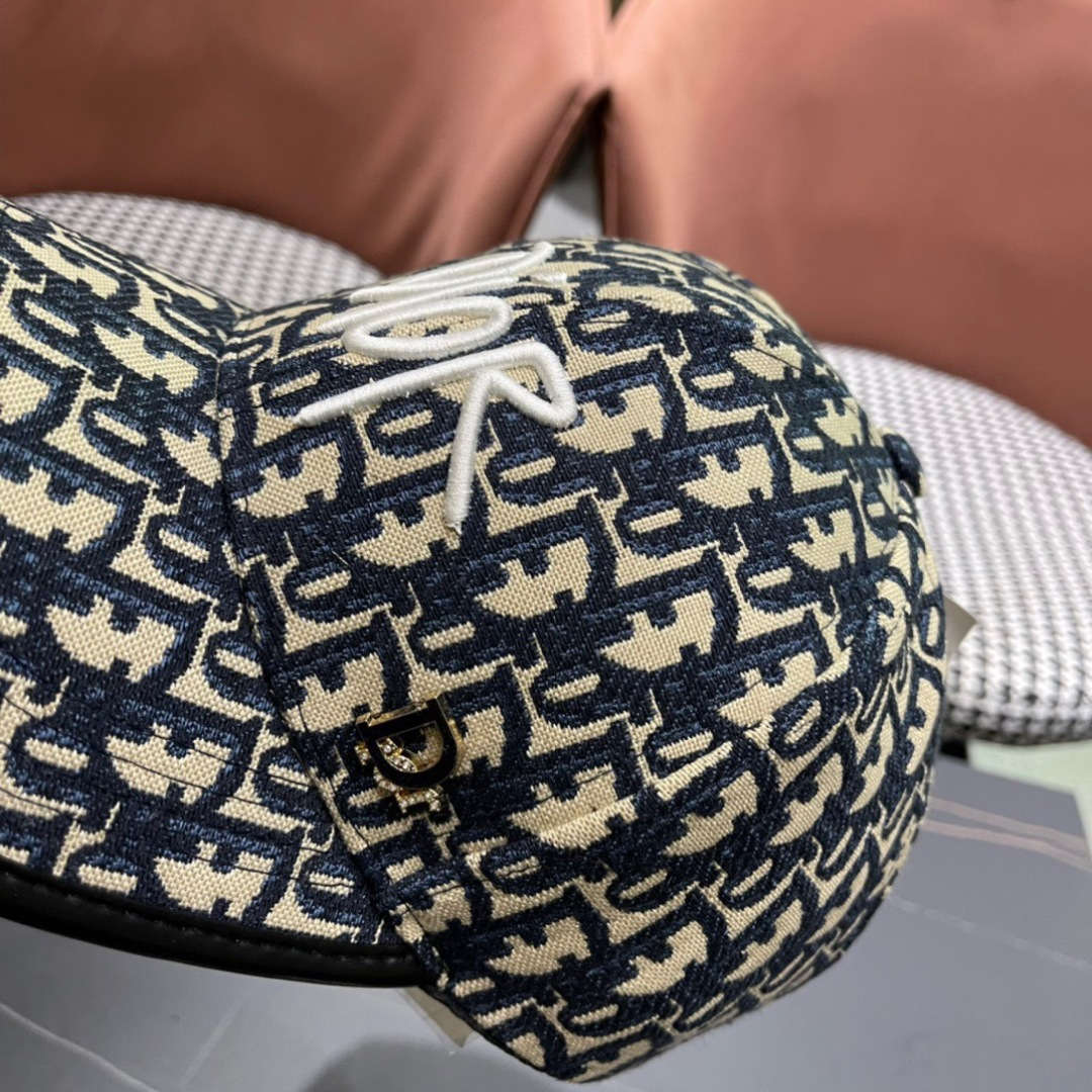  Dior迪奥新‮棒款‬球帽，原‮品单‬质，出街必备