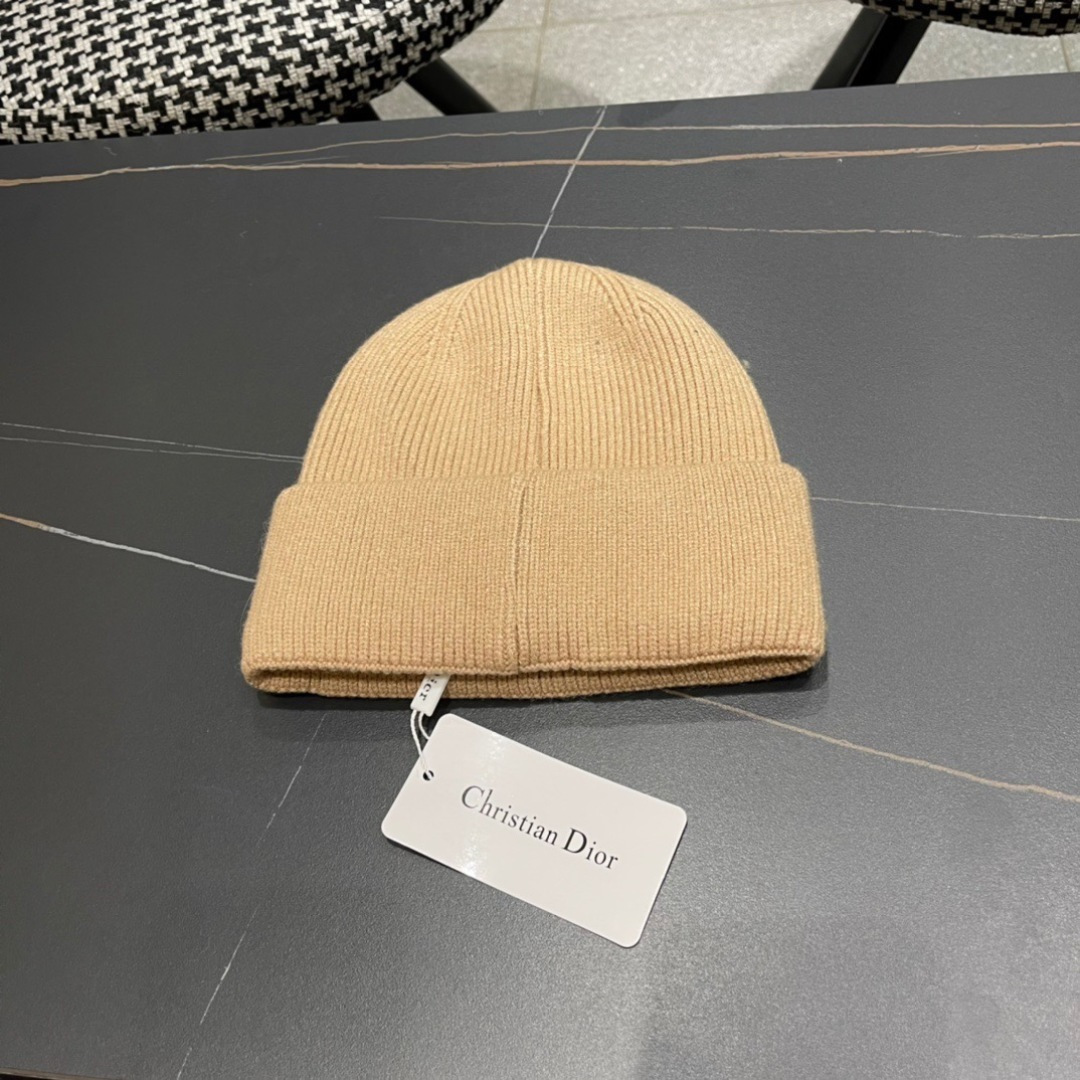 NO:580379,DIOR Dior's new original single woolen hat for women in autumn and winter, patchwork knitted hat, thickened warm pullover, Internet celebrity style, large head circumference, versatile cold hat, men's hat, fisherman hat, baseball cap, knitted hat, hat, dior, dior, espadrilles, hats19860909DIOR迪奥 新款原单毛线帽子女秋冬季贴布针织帽加厚保暖套头网红款大头围百搭冷帽男帽子渔夫帽棒球帽针织帽,帽子,dior,dior,espadrilles,hats,hat