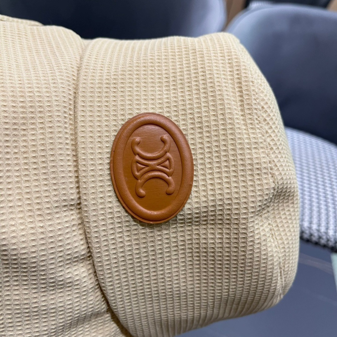  CELINE赛琳 秋冬新款韩版百搭显脸小遮阳防晒渔夫帽