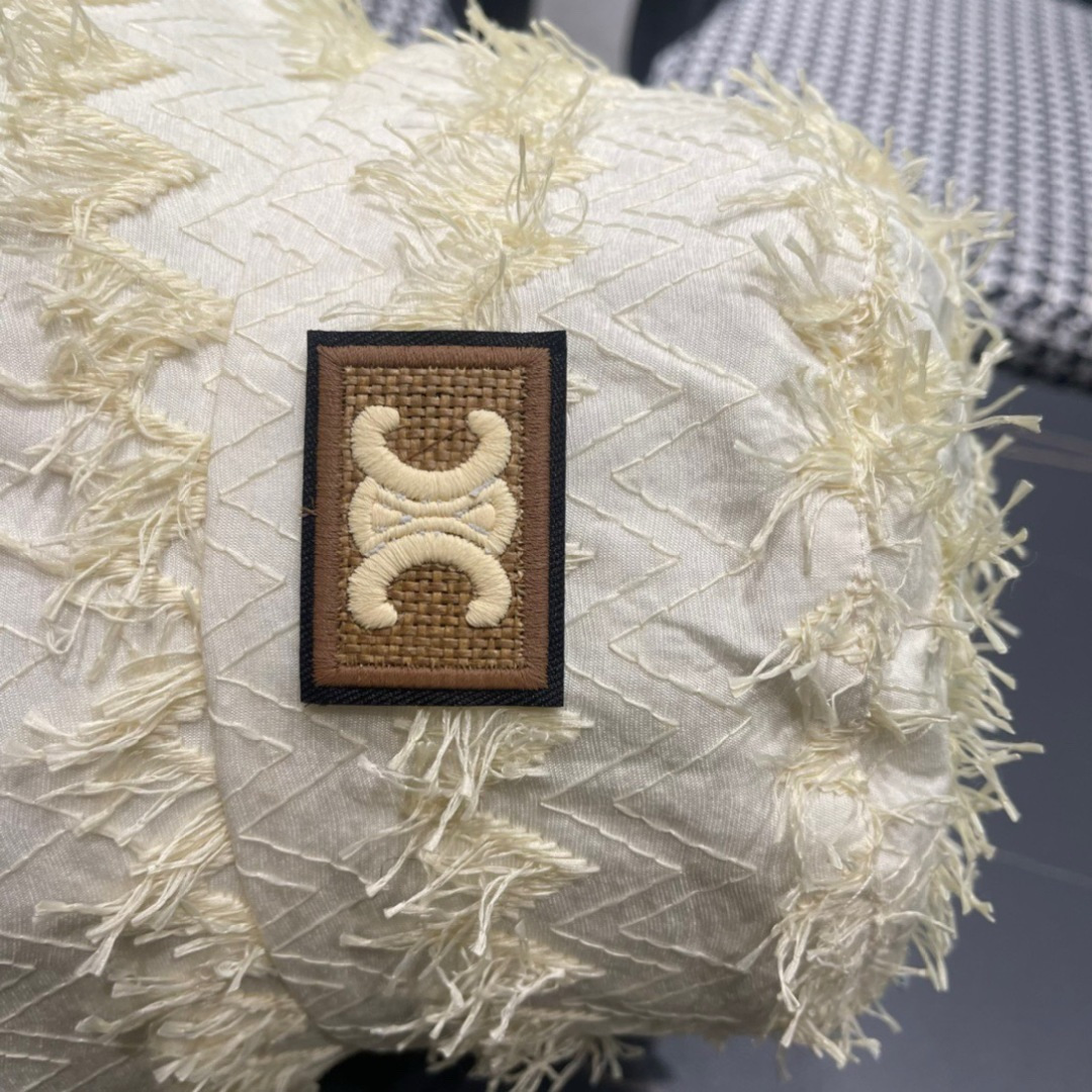 【CELINE赛琳】春夏款简约渔夫帽，大牌款超好搭配，赶紧入手！