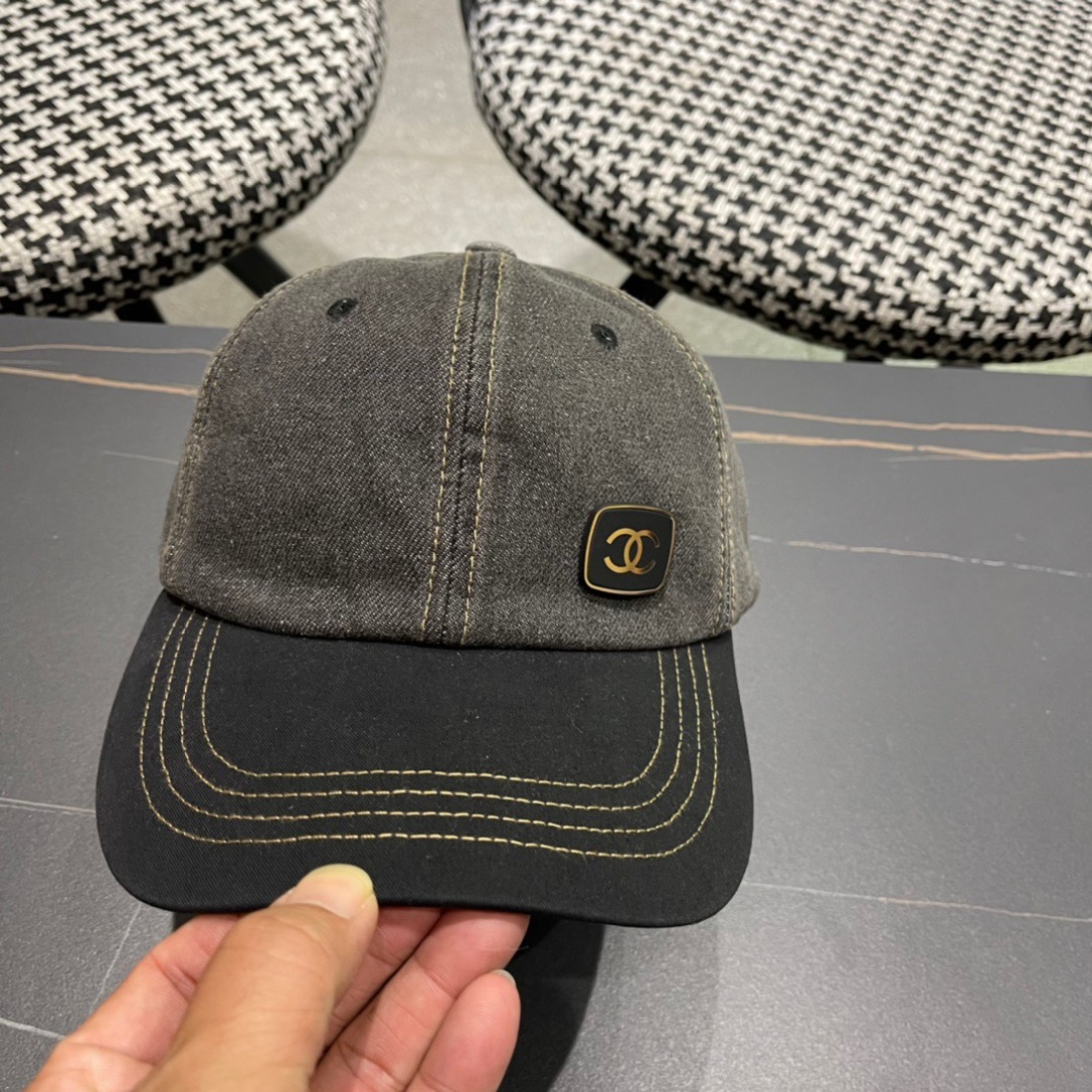  CHANEL香奈儿】新款简约牛仔棒球帽，新款出货，大牌款超好搭配，赶紧入手！

