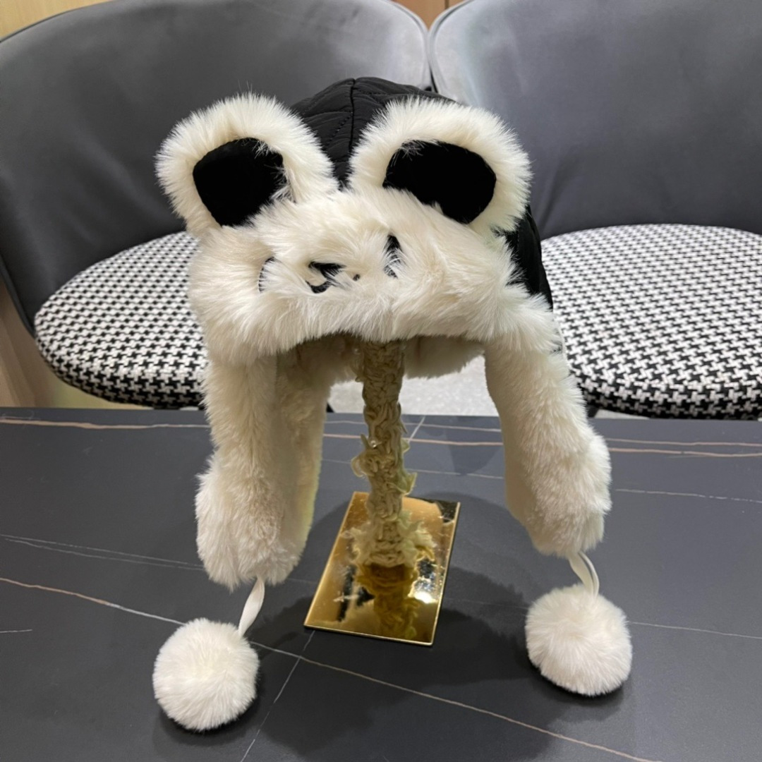 （蒙囗MONCLER】2024秋冬款东北毛绒护耳雷锋帽，加厚更保暖可爱毛球骑电动车保暖护耳帽