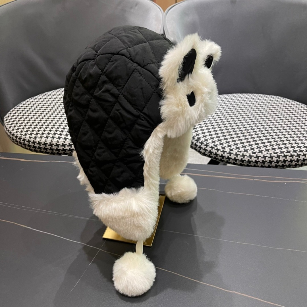 （蒙囗MONCLER】2024秋冬款东北毛绒护耳雷锋帽，加厚更保暖可爱毛球骑电动车保暖护耳帽