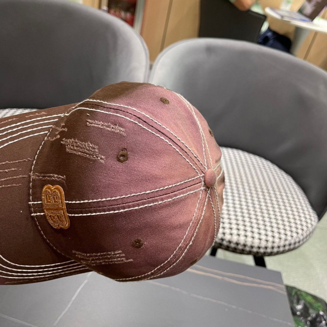  新品Balenciaga巴黎世家新款棒球帽
现货秒发🧢简约时尚超级无敌好看的帽子！情侣款！原单货比起其