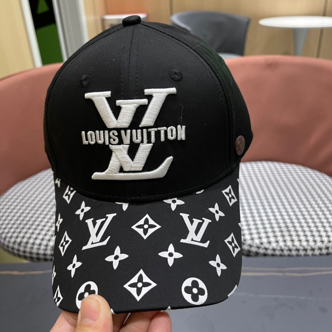   LouiVuittonLV 2025专柜新款路易威登家刺绣棒球帽，简单大方 男女通用遮阳帽，