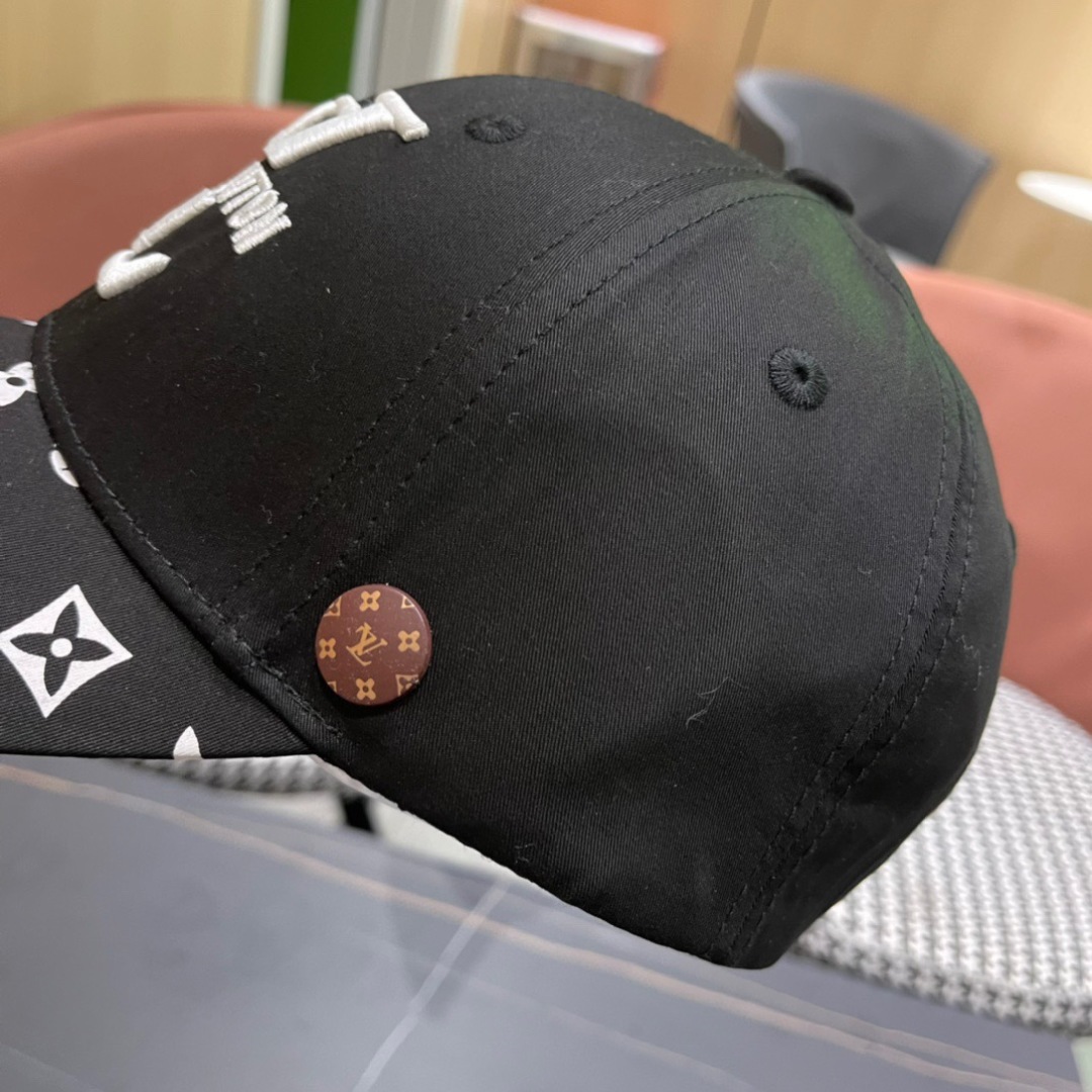   LouiVuittonLV 2025专柜新款路易威登家刺绣棒球帽，简单大方 男女通用遮阳帽，