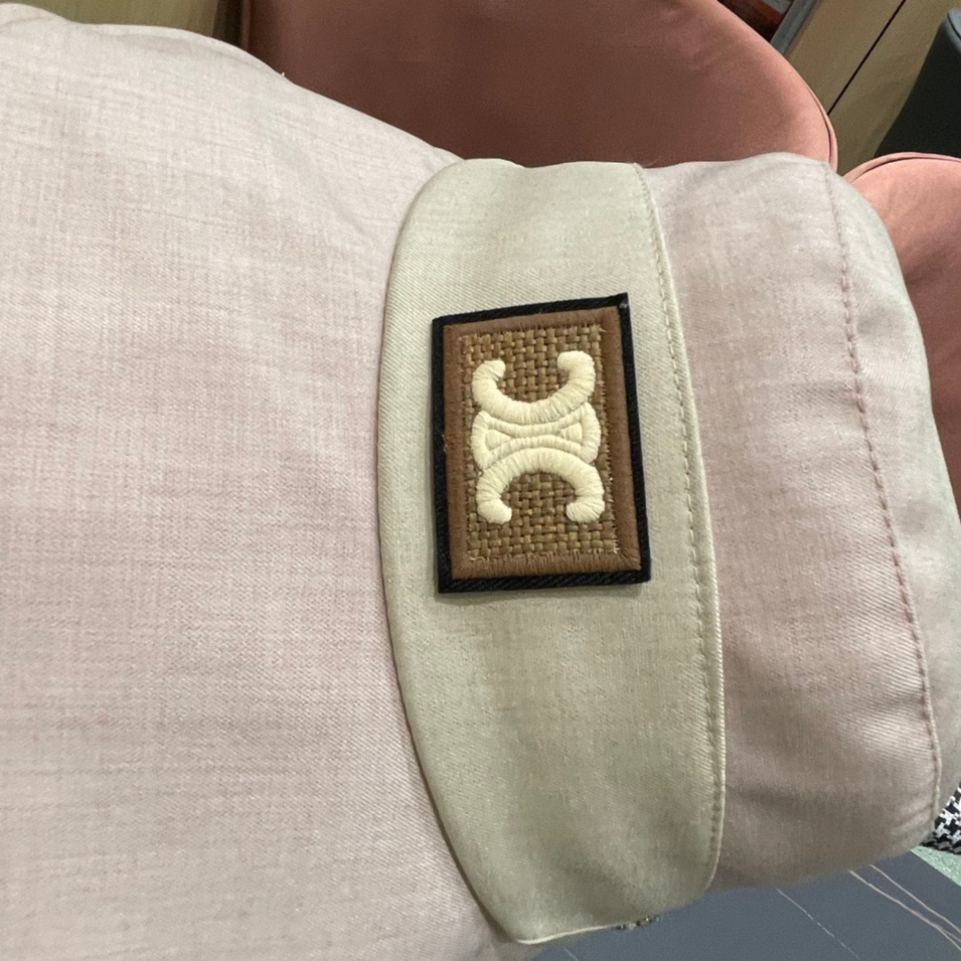  赛琳 CELINE2025新款拼色小桶帽渔夫帽～简约大气
🔅独特拼接设计 夏季新品～