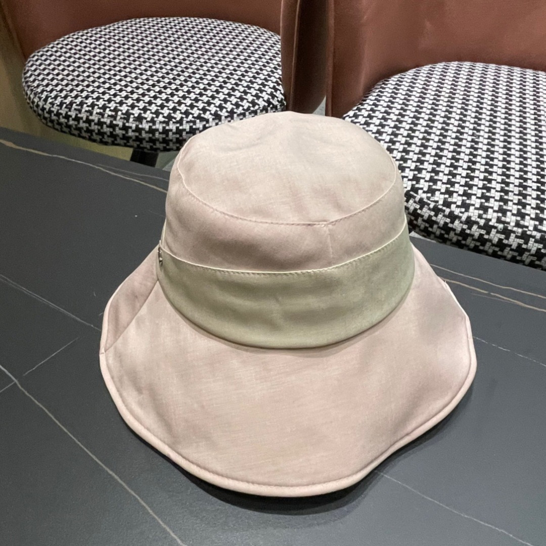 赛琳 CELINE2025新款拼色小桶帽渔夫帽～简约大气
🔅独特拼接设计 夏季新品～
