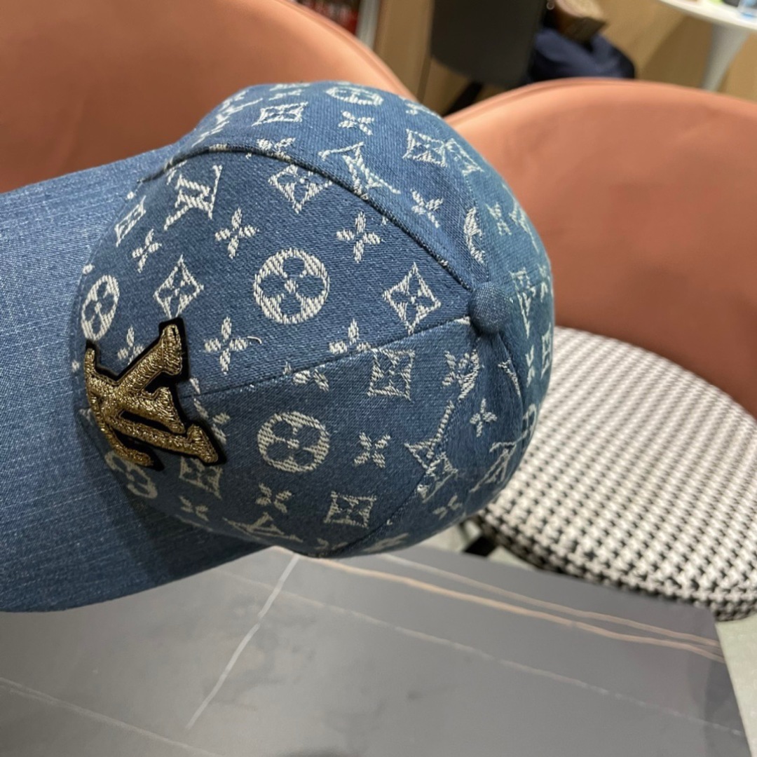  LV(路易威登)新款早秋原单棒球帽，专柜11开模订制，精细刺绣！质量超赞，基础头围56，贴片可调节。
