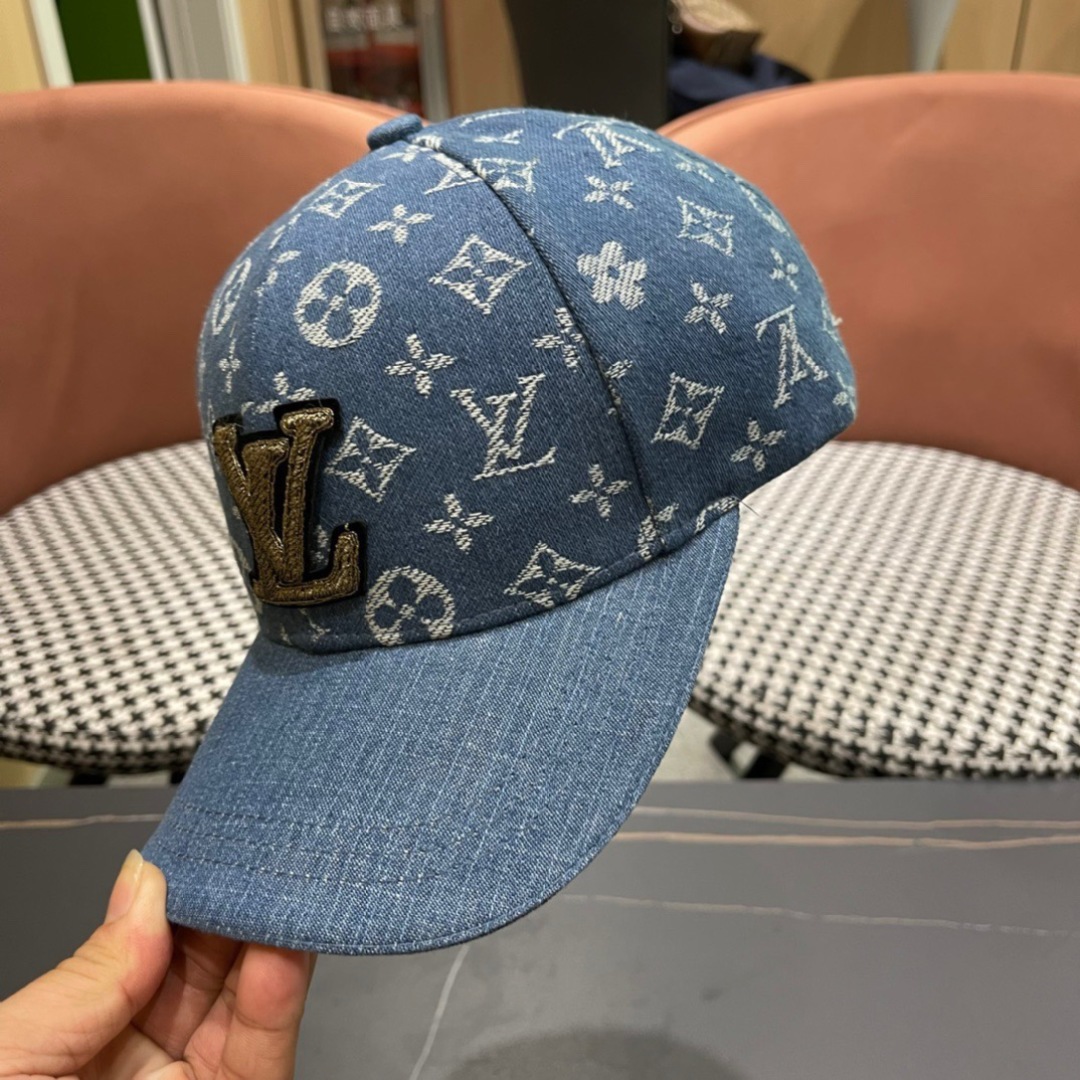  LV(路易威登)新款早秋原单棒球帽，专柜11开模订制，精细刺绣！质量超赞，基础头围56，贴片可调节。