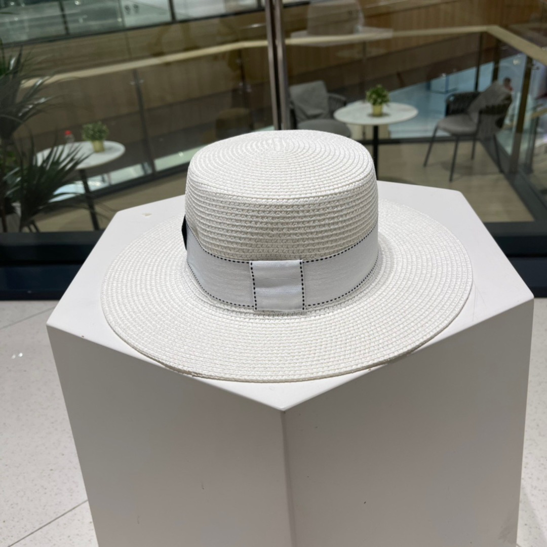 【Prada普拉达】2025新款三角标款平顶草编草帽，出街必备超好搭配，赶紧入手！