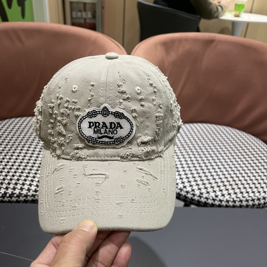  PRADA普拉达新款破小洞棒球帽🕋洋气潮品，男女同款！