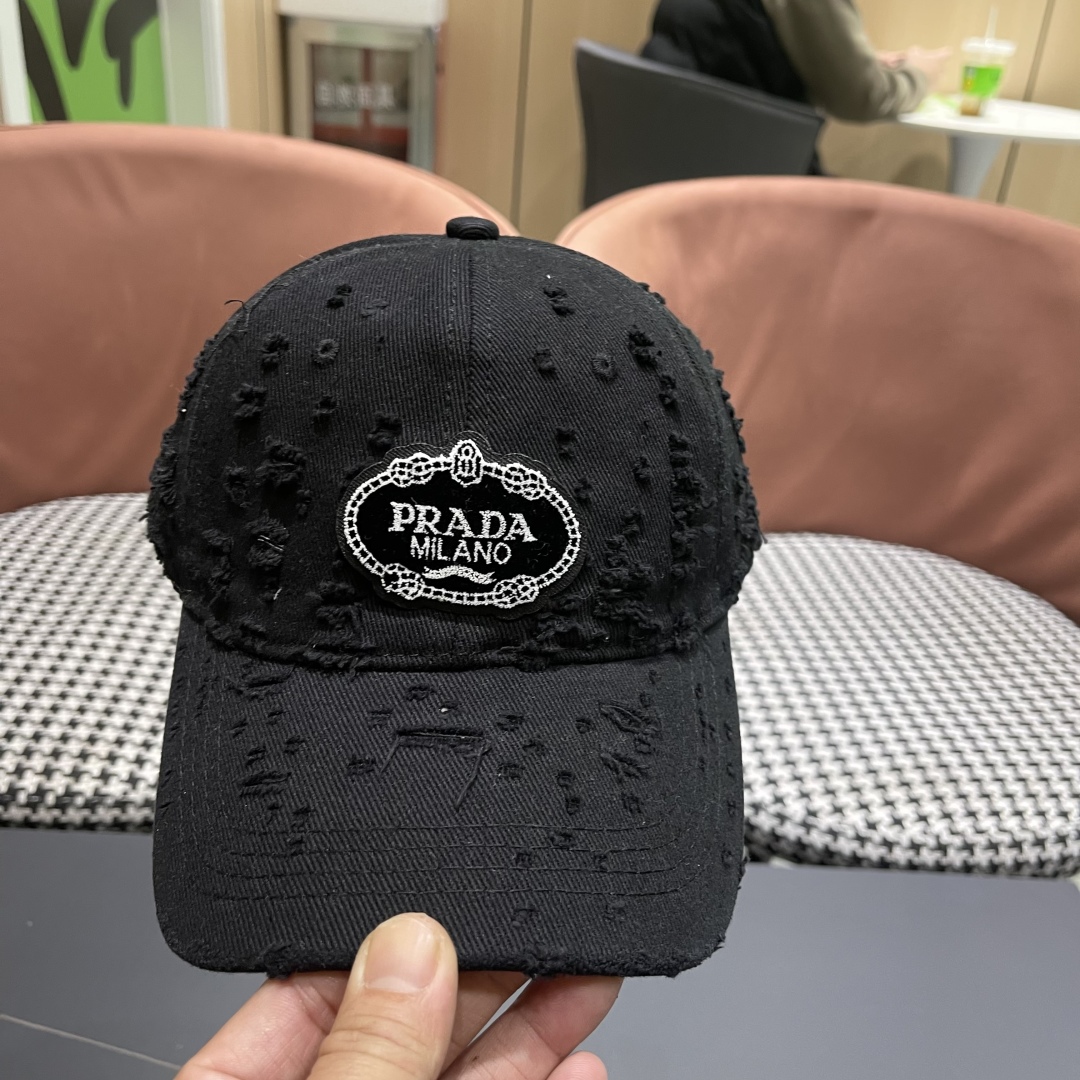  PRADA普拉达新款破小洞棒球帽🕋洋气潮品，男女同款！