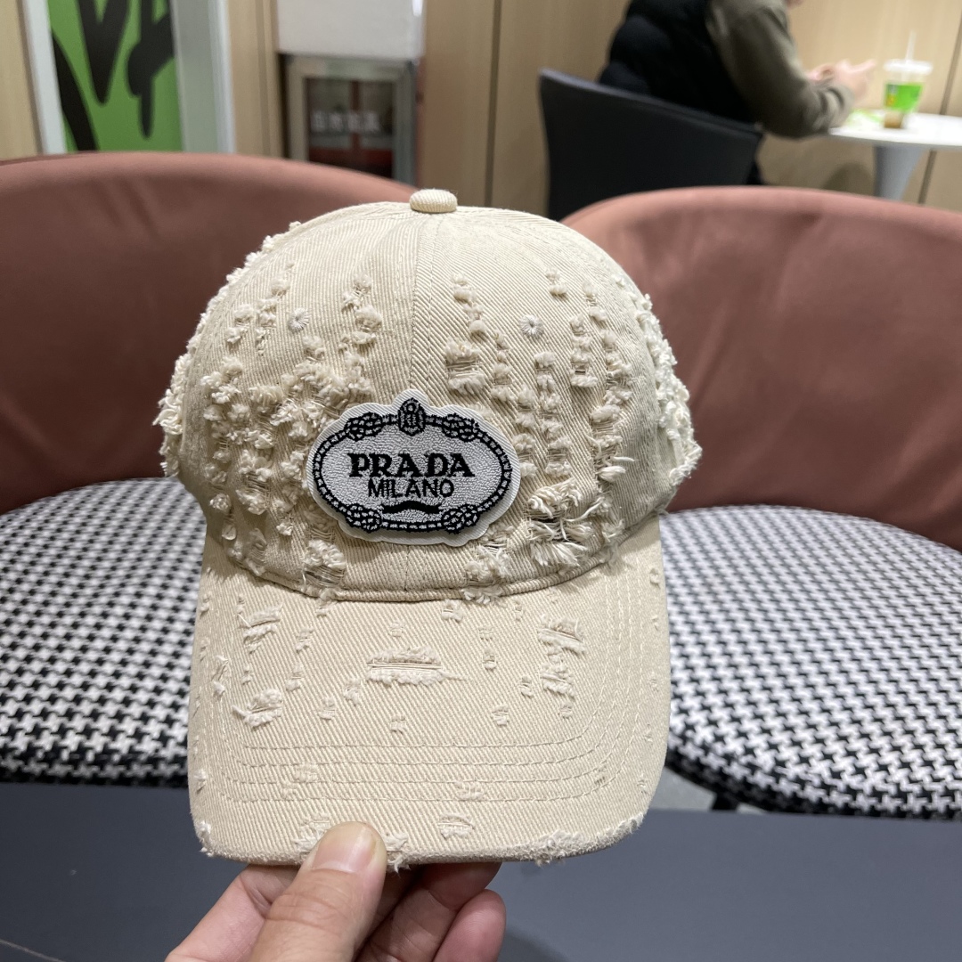  PRADA普拉达新款破小洞棒球帽🕋洋气潮品，男女同款！