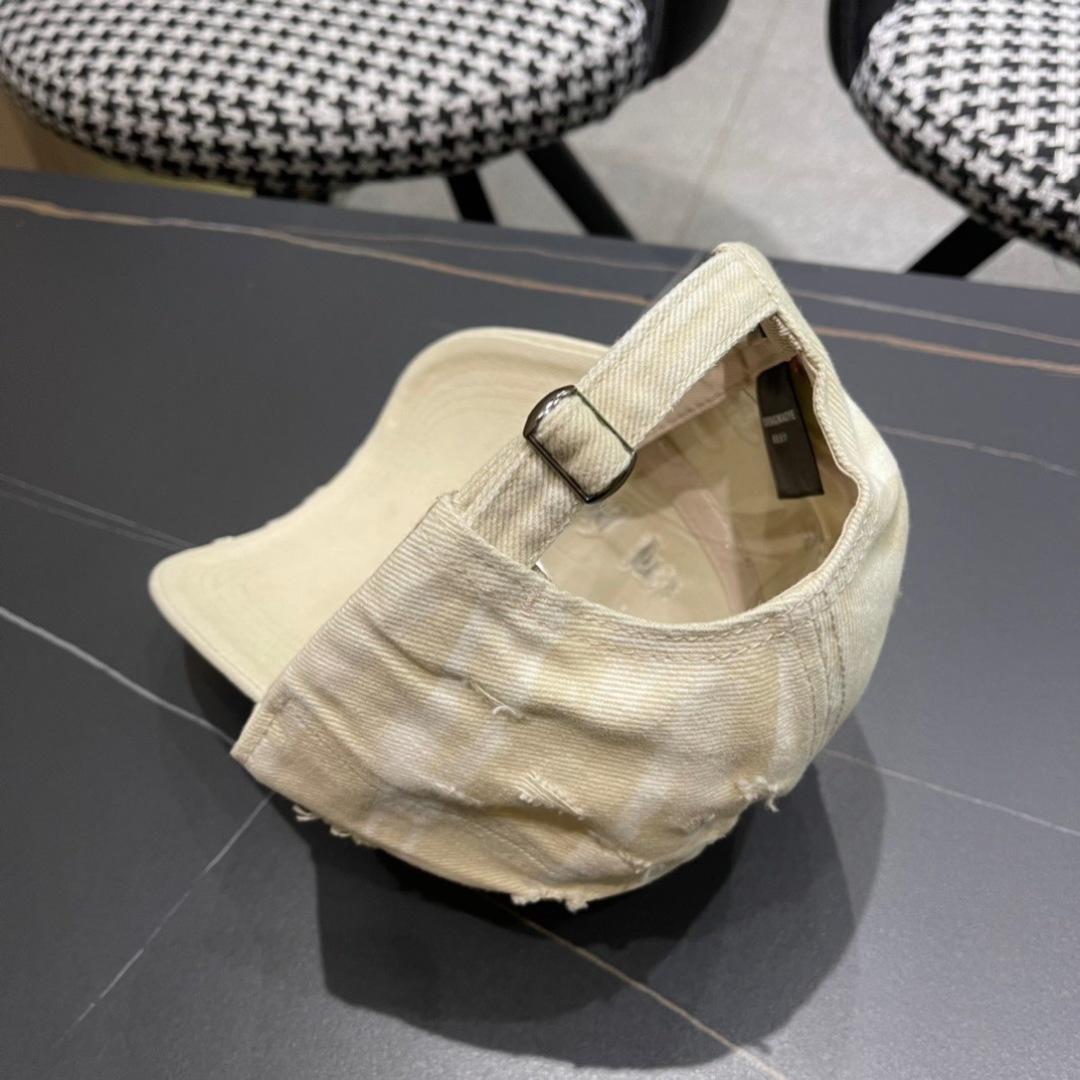  2025春夏新款 蒙口MONCLER破洞棒球帽，年轻时尚潮人穿搭色系，视觉效果超强，好看有质感！