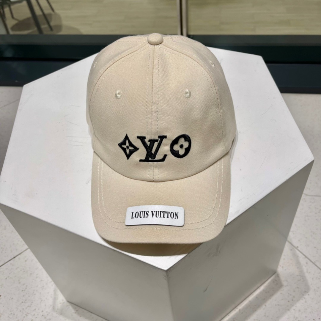 【LV】2025新款专柜同步棒球帽，专柜同步出货，大牌款超好搭配，赶紧入手！