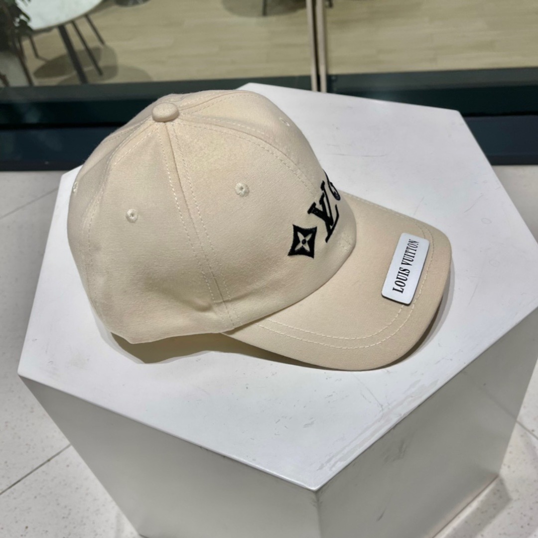 【LV】2025新款专柜同步棒球帽，专柜同步出货，大牌款超好搭配，赶紧入手！