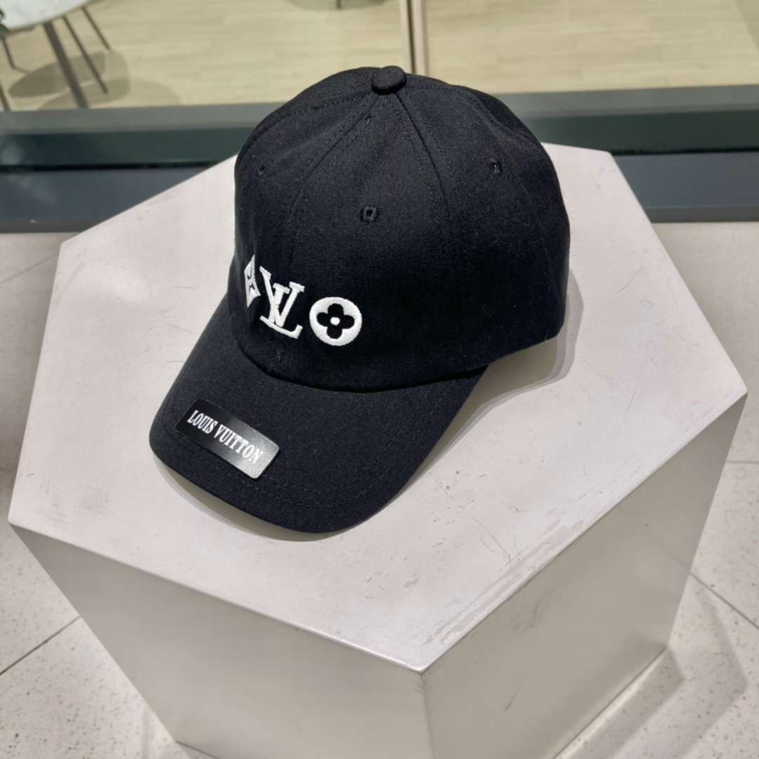 【LV】2025新款专柜同步棒球帽，专柜同步出货，大牌款超好搭配，赶紧入手！