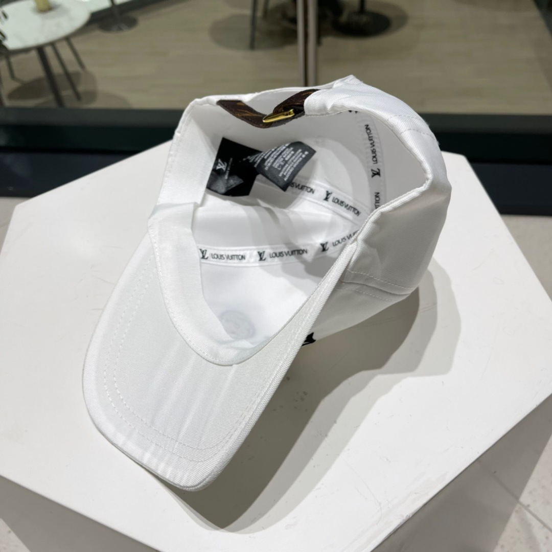 【LV】2025新款专柜同步棒球帽，专柜同步出货，大牌款超好搭配，赶紧入手！