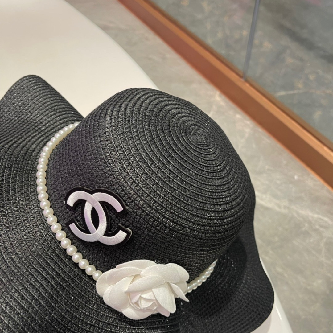  【CHANEL香奈儿】新款草编荷叶边 遮阳草帽盆帽🤩沙滩风，简约大方，百搭单品～出街首选，新款帽型超美