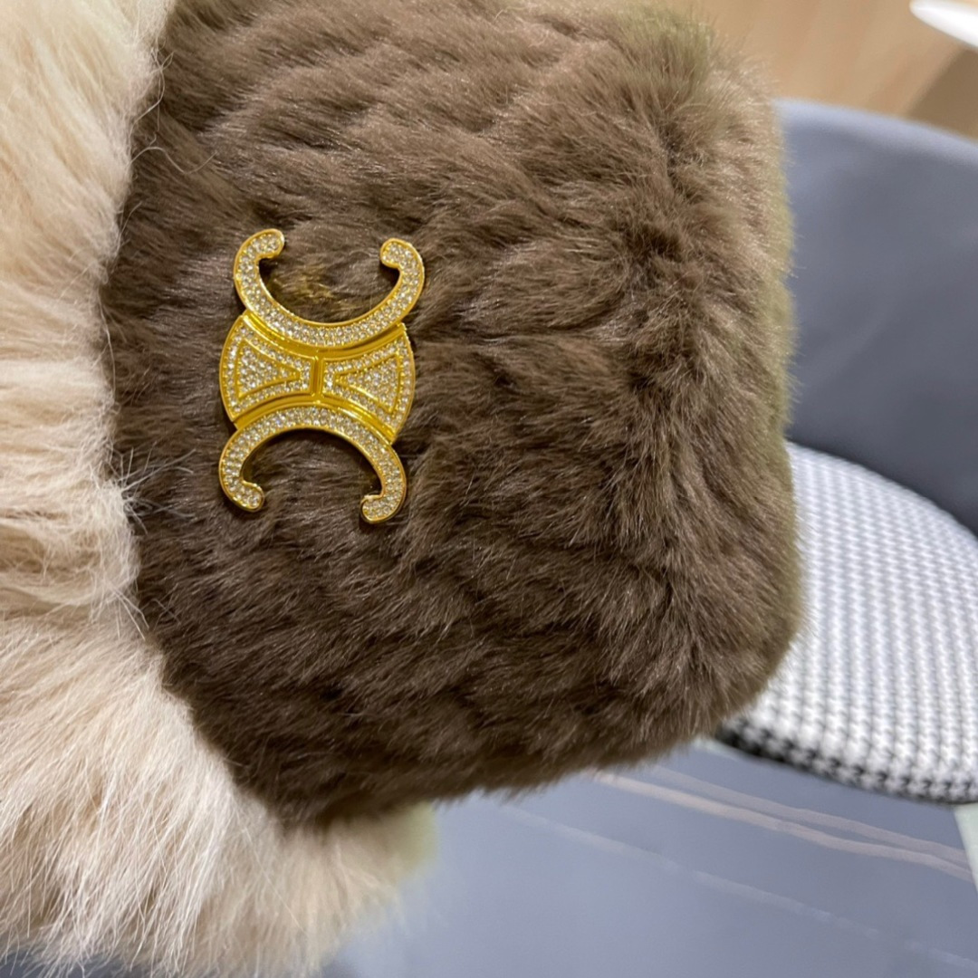 CELINE赛琳 简约秋冬款毛绒绒渔夫帽🧢日韩风格，随便搭配都超好看！出门旅游，绝对要入手的一款