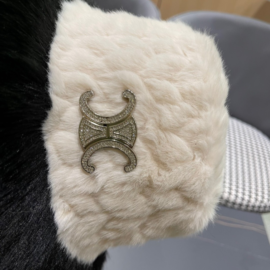 CELINE赛琳 简约秋冬款毛绒绒渔夫帽🧢日韩风格，随便搭配都超好看！出门旅游，绝对要入手的一款