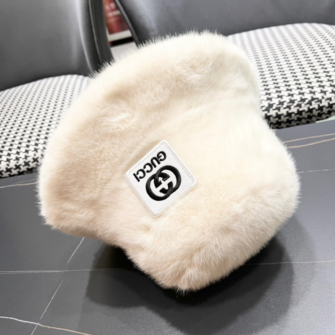 GUCCI古奇 2024秋冬款渔夫帽，毛绒绒的非常舒服 大牌款超好搭配，