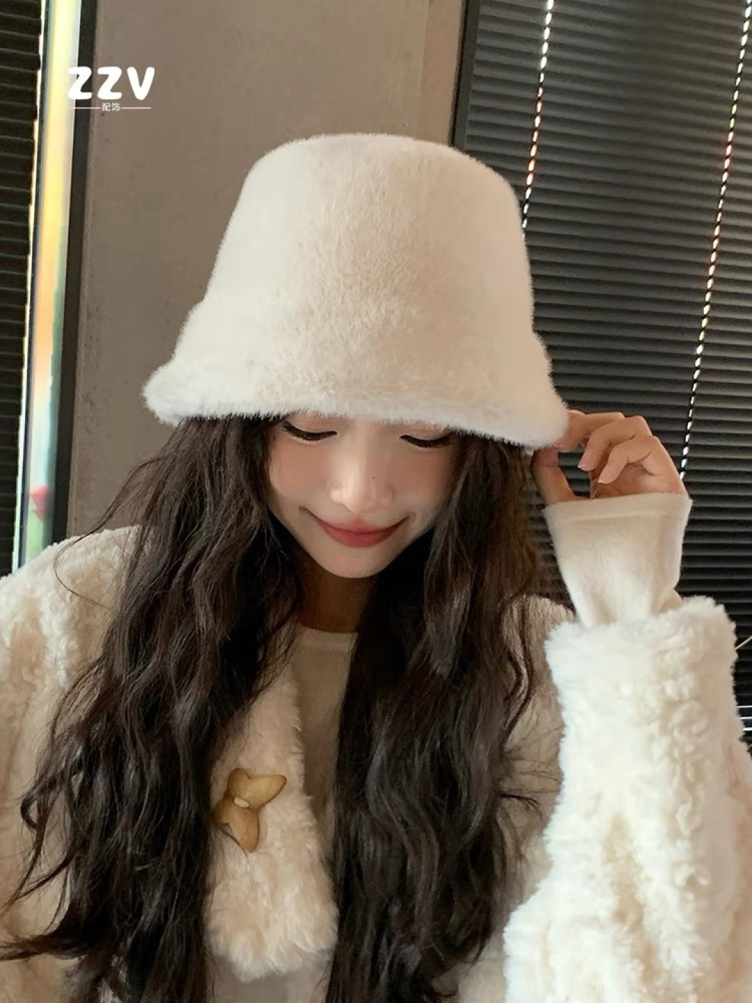 GUCCI古奇 2024秋冬款渔夫帽，毛绒绒的非常舒服 大牌款超好搭配，