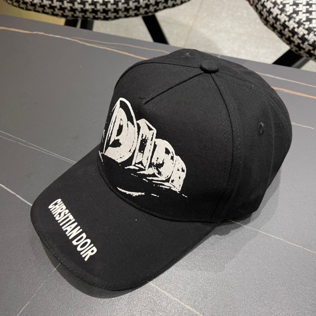 PDior 迪奥经典款原单棒球帽， 11开模订制，原版帆布料英气十足，质量超赞！基础头围56，贴片可调节
