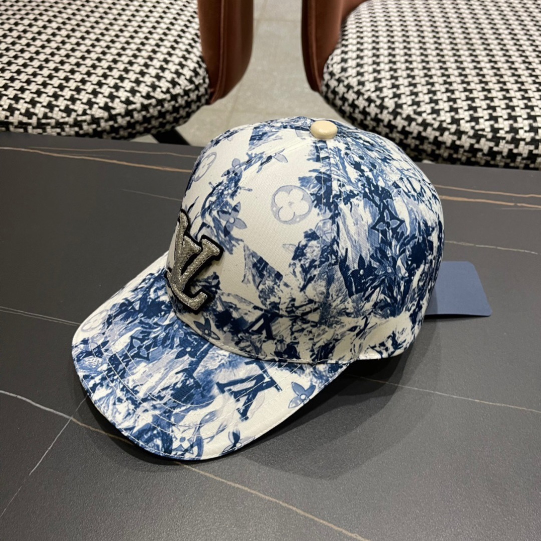  LV(路易威登)新款老花原单棒球帽，11开模订制，做工细致完美，质量超赞，基础头围56，贴片可调节。