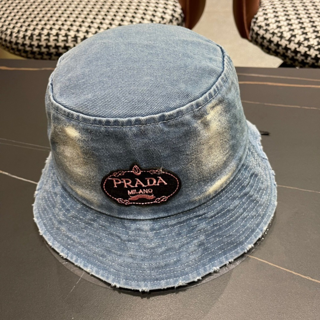 NO:220394,Pr@da Prada denim fisherman hat wash cowboy color, same style on the show, soft and comfortable fabric, versatile casual style, close your eyes!  Hat fisherman hat baseball hat knit hat, hat, prada, espadrilles, hats19860909Pr@da 普拉达牛仔渔夫帽洗水牛仔色,秀场同款,面料柔软舒适 百搭休闲款,闭眼入！帽子渔夫帽棒球帽针织帽,帽子,prada,espadrilles,hats,hat