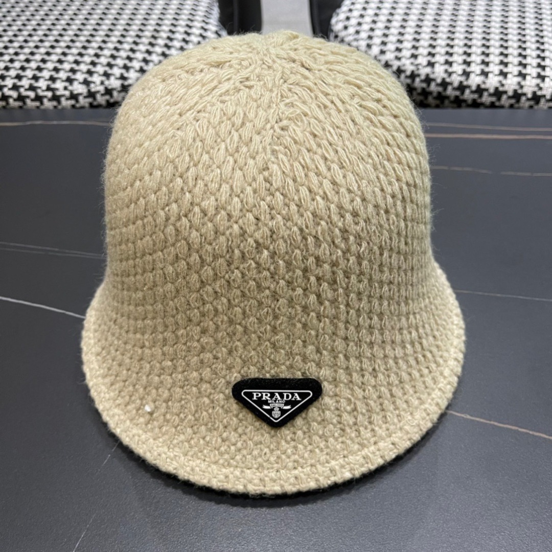 NO:220375,Prada Prada fisherman hat women autumn and winter wool versatile bucket hat Korean style casual temperament basin hat trendy hat fisherman hat baseball hat knit hat, hat, prada, prada, espadrilles, hats19860909Prada普拉达渔夫帽女秋冬毛线百搭水桶帽韩版休闲气质盆帽潮帽子渔夫帽棒球帽针织帽,帽子,prada,prada,espadrilles,hats,hat