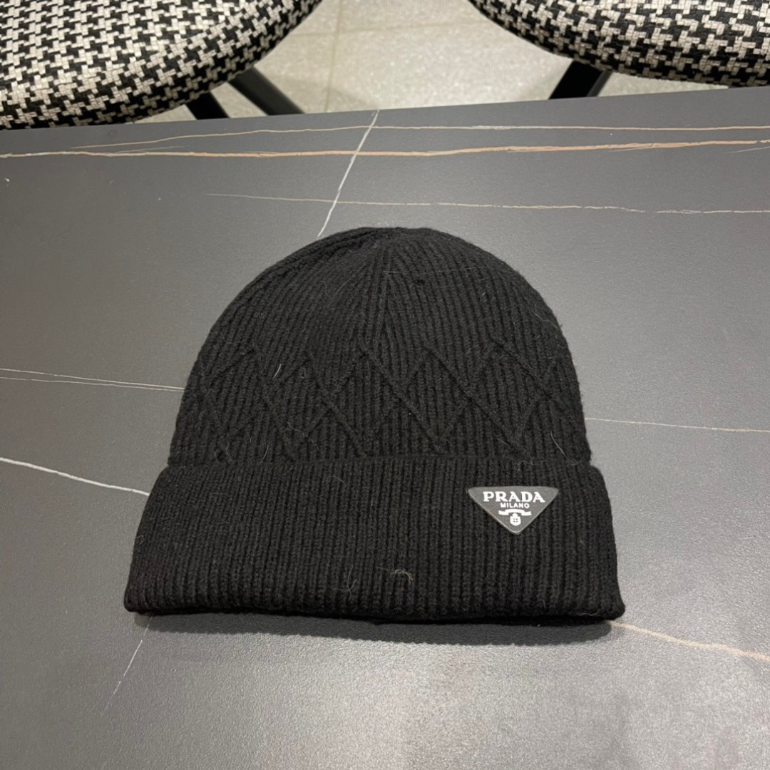NO:220384,Prada Prada latest triangle logo knitted hat wool hat women loose cold hat, autumn and winter warm and thickened new ear protection knit hat fisherman hat baseball hat knit hat, hat, prada, prada, espadrilles, hats19860909普拉达 Prada 最新三角标 针织帽毛线帽女宽松冷帽,秋冬季保暖加厚 新款护耳针织帽帽子渔夫帽棒球帽针织帽,帽子,prada,prada,espadrilles,hats,hat