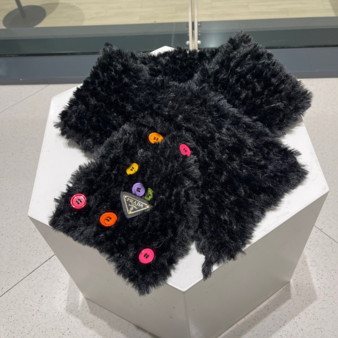 P116 Prada Prada guillotine, warm fur scarf for autumn and winter - 图片 1