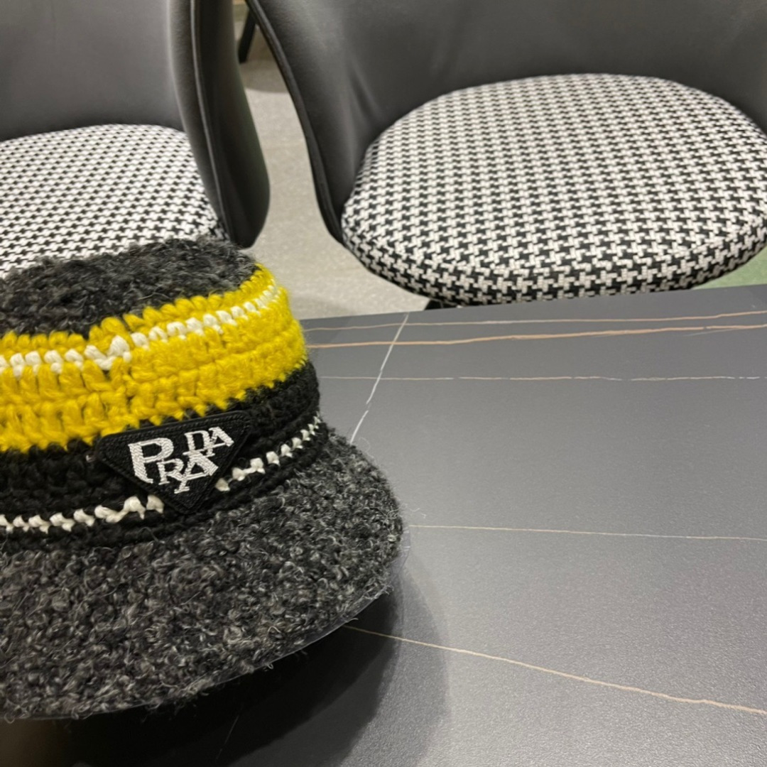 PRADA普拉达 手工毛线帽女秋冬季显脸小百搭保暖护耳渔夫帽水桶帽